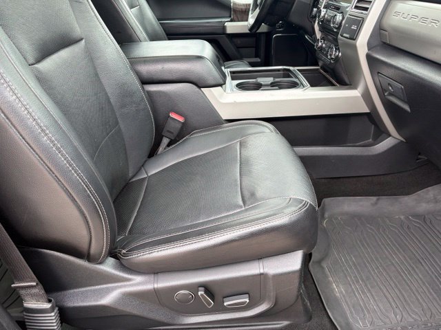 Used 2017 Ford F250 Lariat w/ Lariat Ultimate Package AWD/4WD image 20