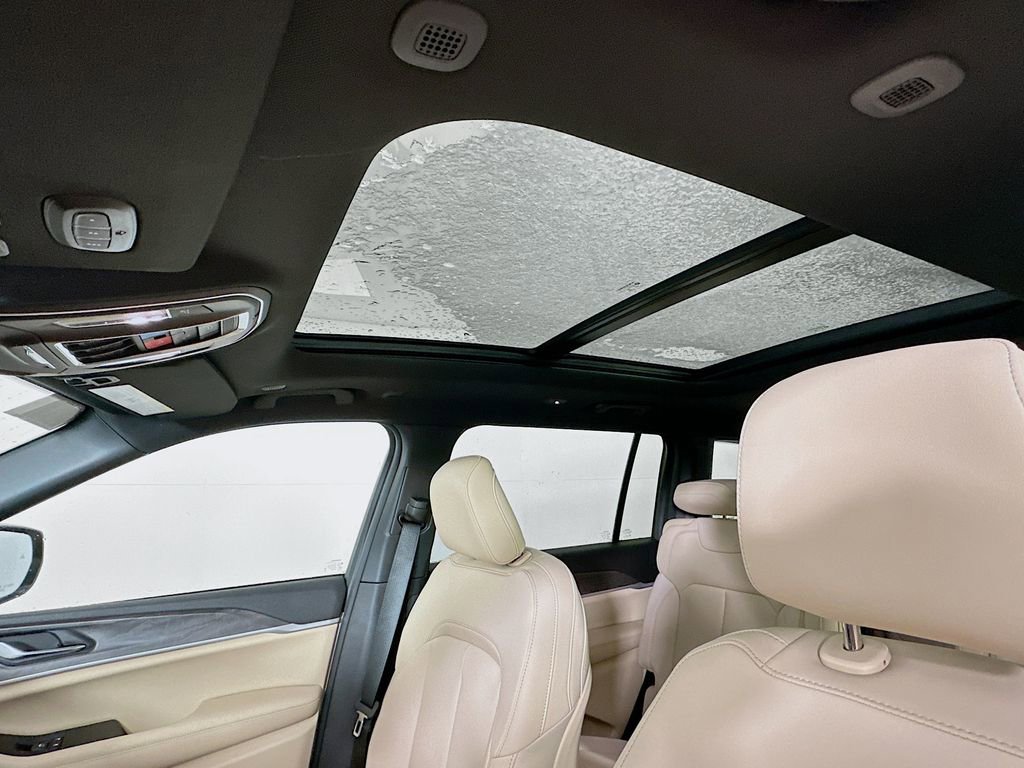 New 2025 Jeep Grand Cherokee L Limited image 30