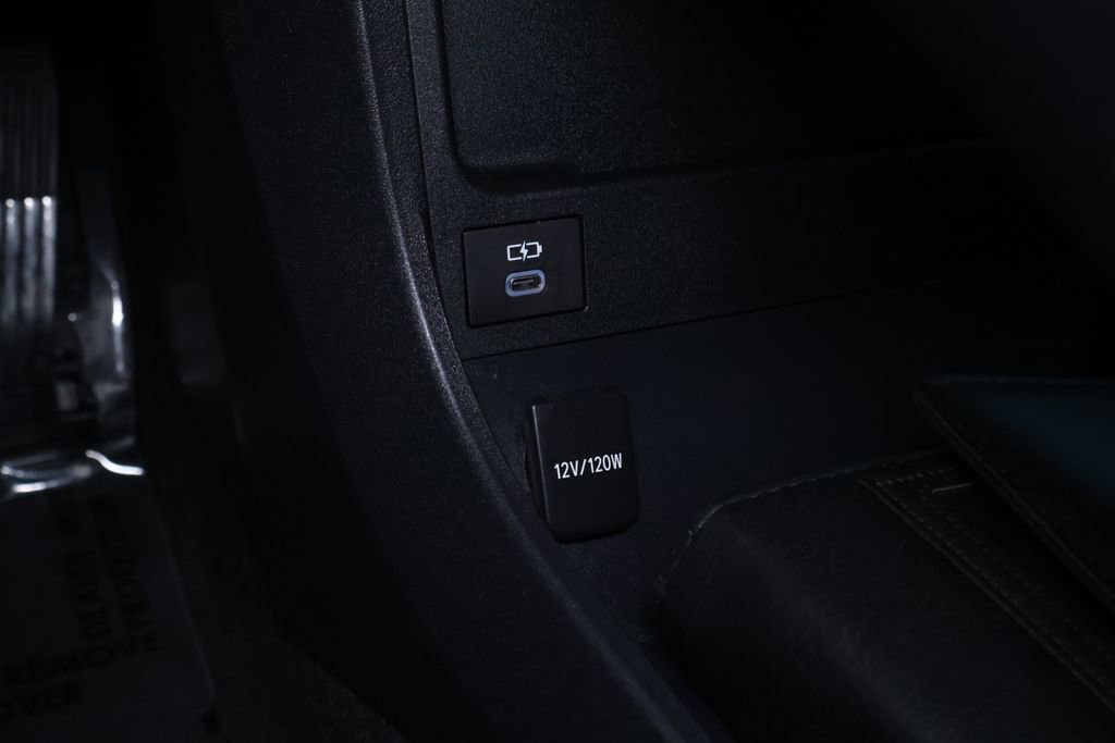 Used 2024 Subaru Solterra Premium image 34