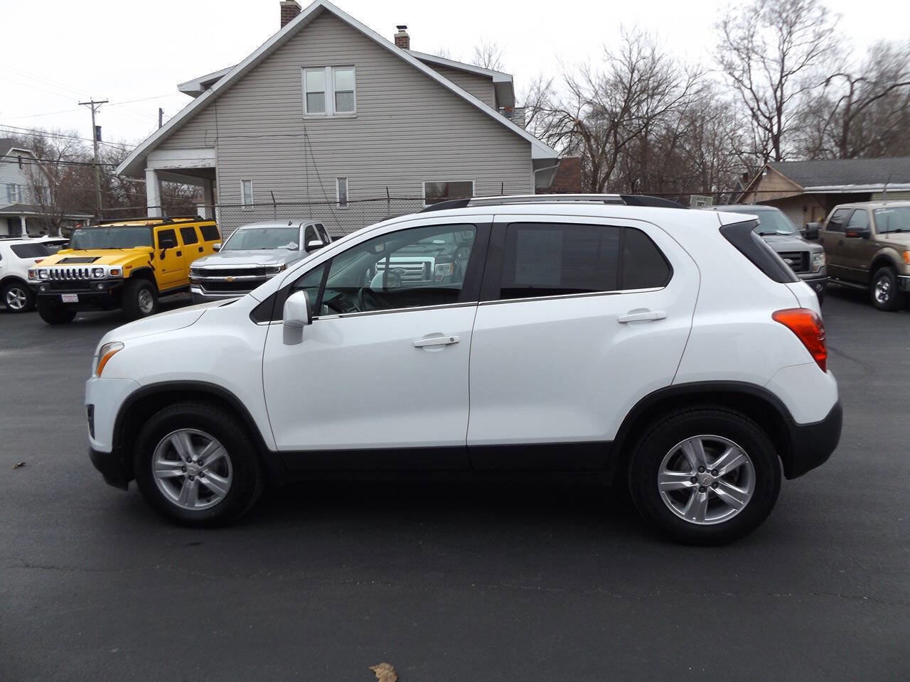Used 2016 Chevrolet Trax LT w/ LT Sun and Sound Package image 10