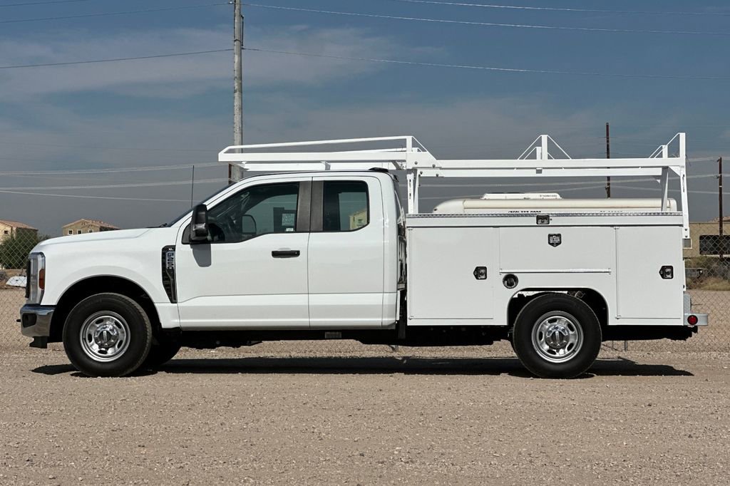 Used 2025 Ford F250 XL w/ XL Chrome Package image 7