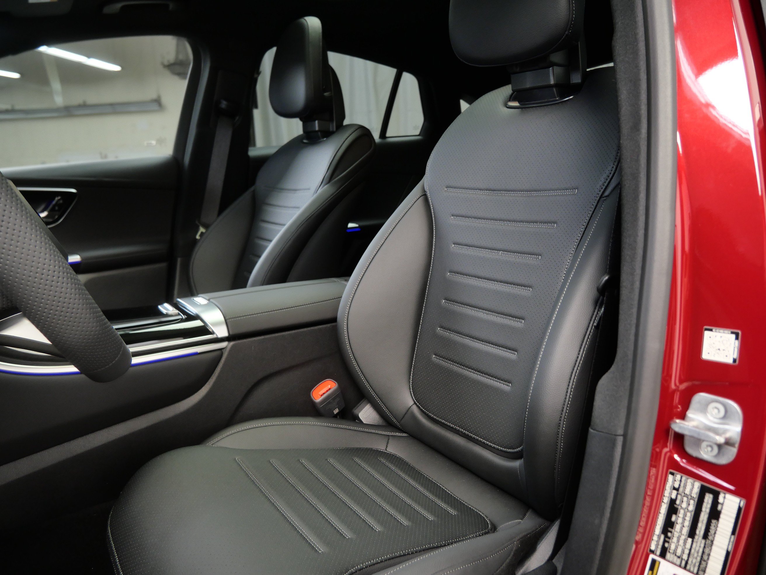 New 2026 Mercedes-Benz GLC 300 4MATIC image 3