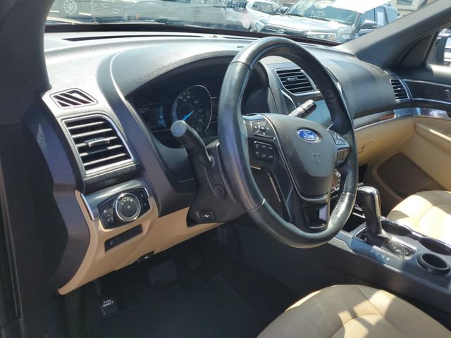 Used 2017 Ford Explorer Limited FWD image 19