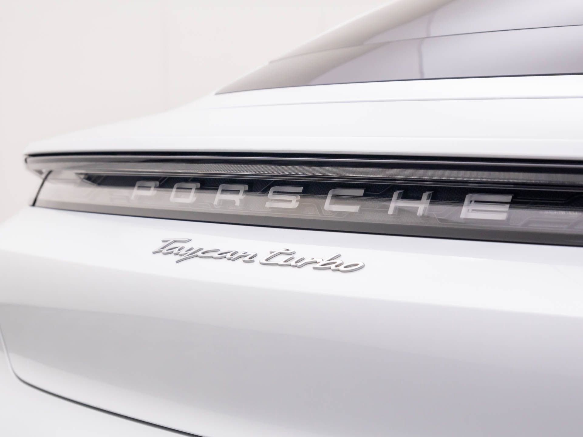 Certified 2020 Porsche Taycan Turbo image 37