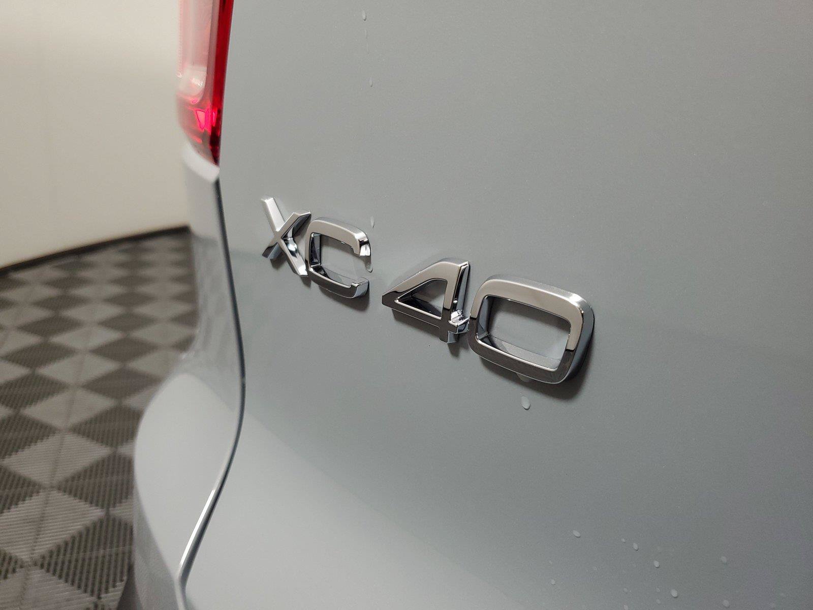 New 2026 Volvo XC40 B4 Plus w/ Protection Package Premier FWD image 8