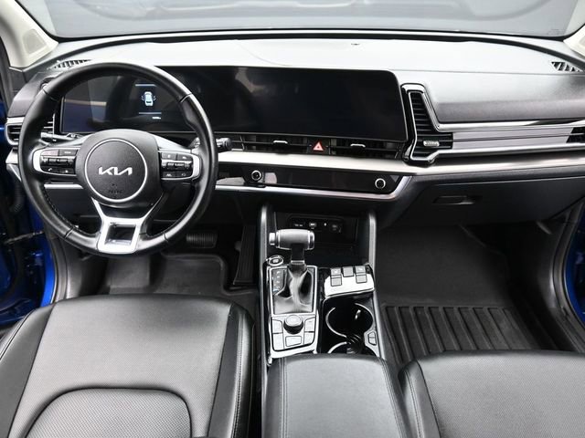 Used 2025 Kia Sportage EX image 14