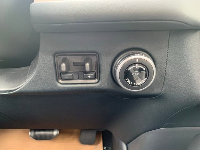 New 2026 Lincoln Navigator L Reserve AWD/4WD image 29