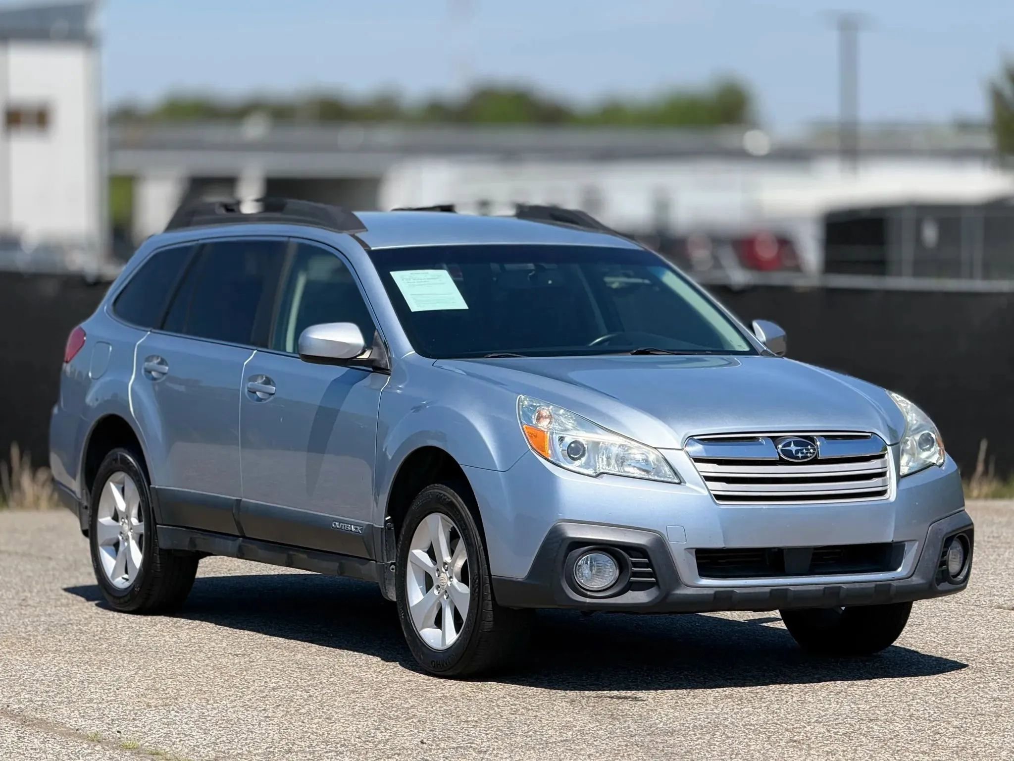 Used 2014 Subaru Outback 2.5i Premium w/ Popular Package #1B AWD/4WD image 1