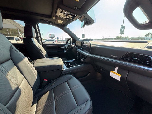 New 2026 Chevrolet Tahoe High Country w/ Sun And Tow Package AWD/4WD image 16