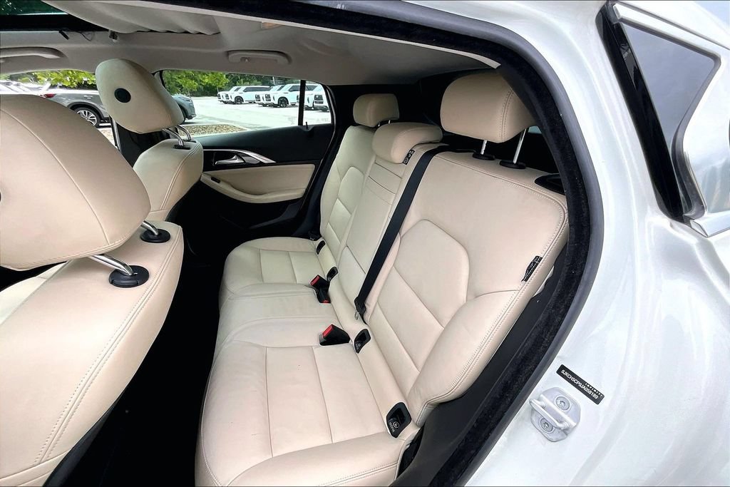 Used 2018 INFINITI QX30 Premium w/ Navigation Package FWD image 37