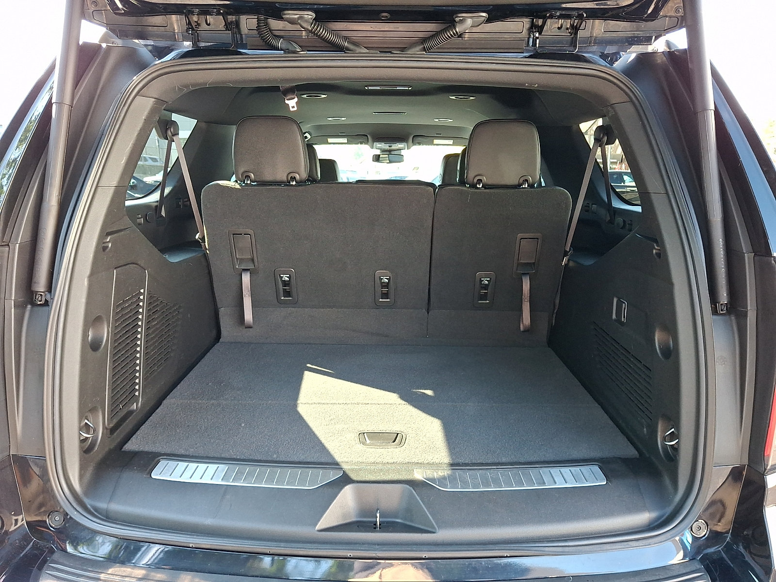 Certified 2023 Chevrolet Suburban RST AWD/4WD image 30