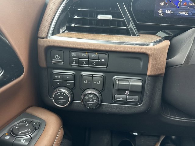 Used 2025 Chevrolet Tahoe High Country image 21