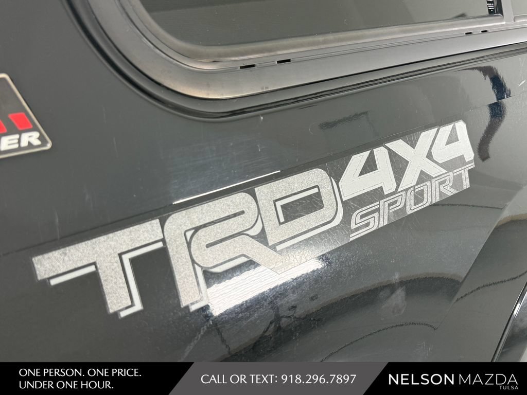Used 2016 Toyota Tacoma TRD Sport w/ Towing Package AWD/4WD image 15