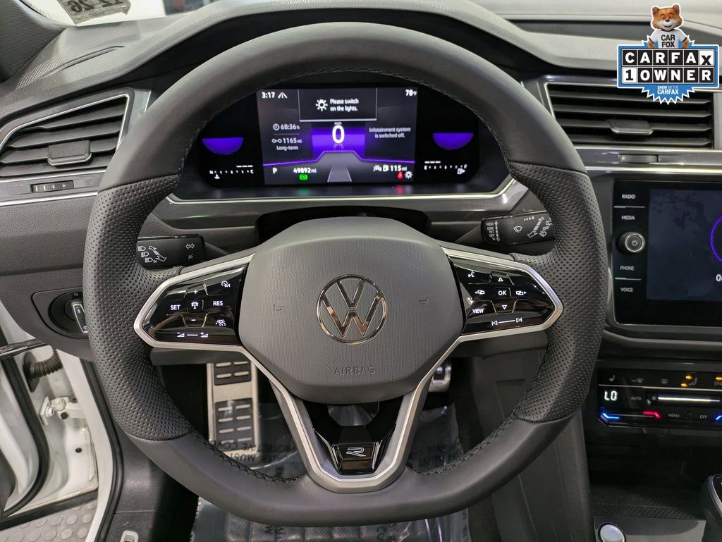 Used 2022 Volkswagen Tiguan SE R-Line image 21
