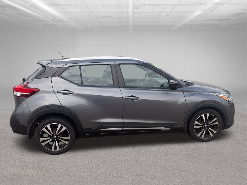 Used 2019 Nissan Kicks SR FWD image 7