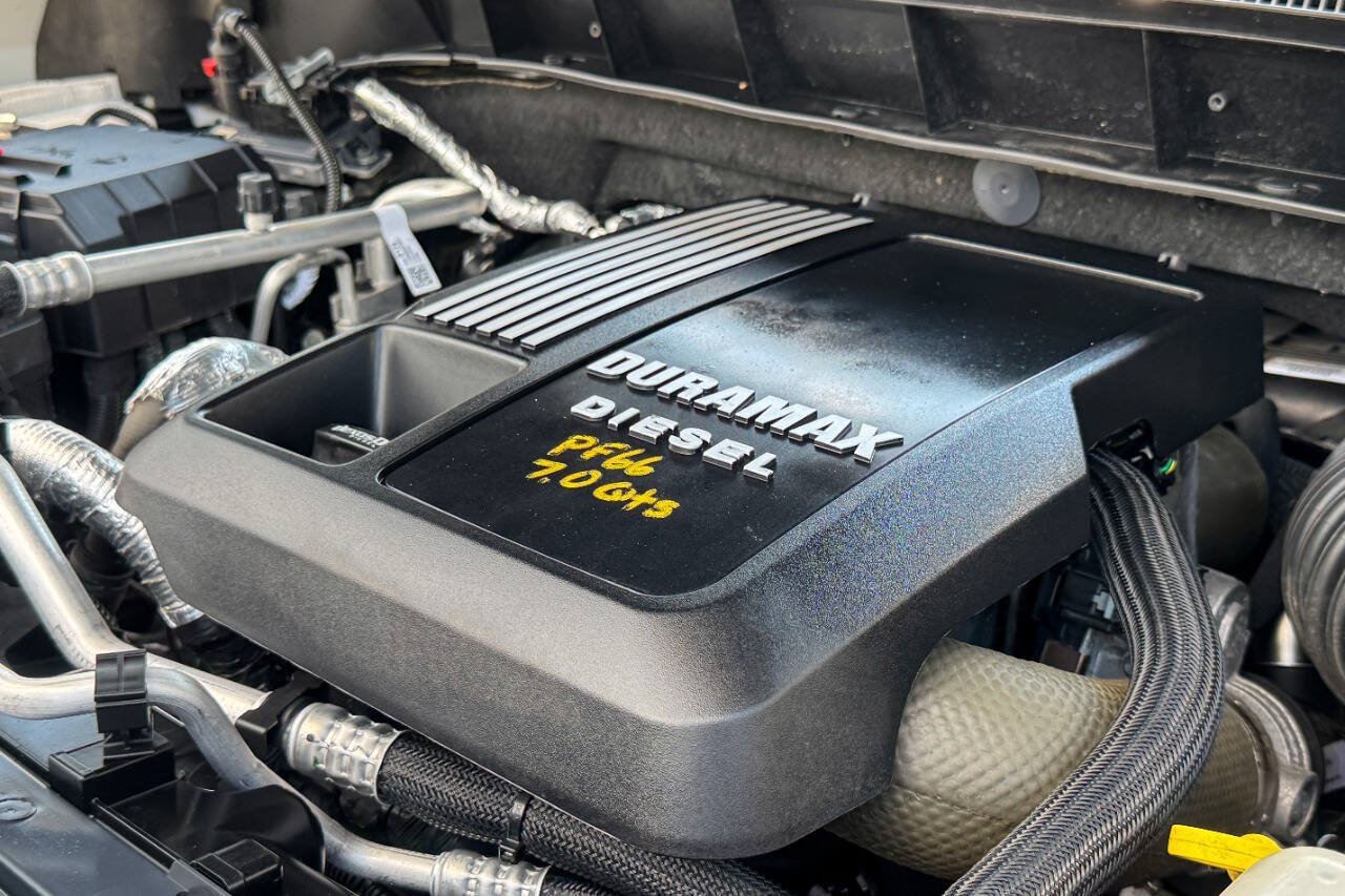 Used 2022 Chevrolet Silverado 1500 High Country w/ LPO, Dark Essentials Package AWD/4WD image 38