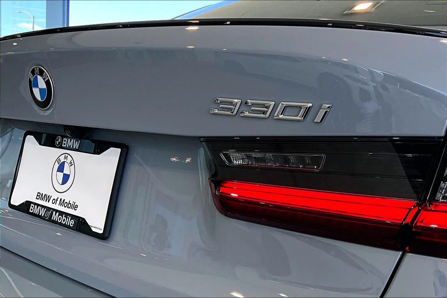 New 2026 BMW 330i Sedan w/ M Sport Package RWD image 16