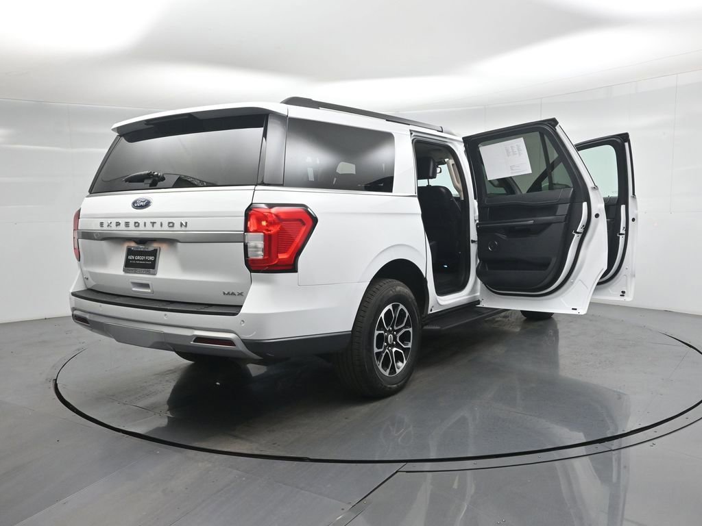 Used 2024 Ford Expedition Max XLT image 6