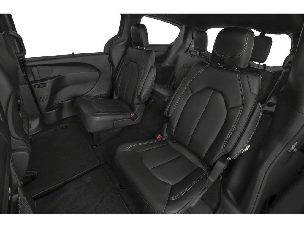 New 2025 Chrysler Pacifica Select AWD/4WD image 8