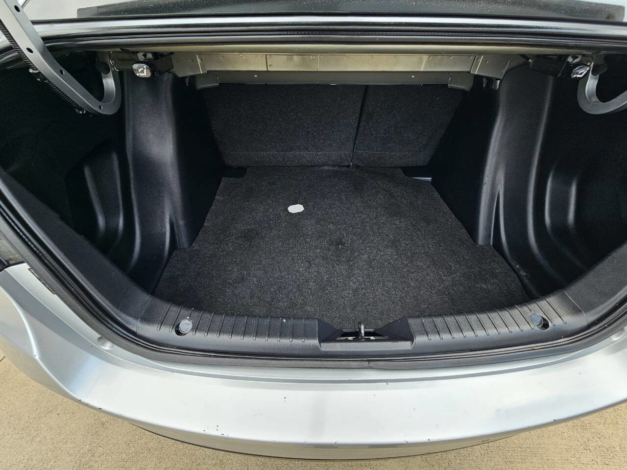 Used 2019 Toyota Yaris LE FWD image 10
