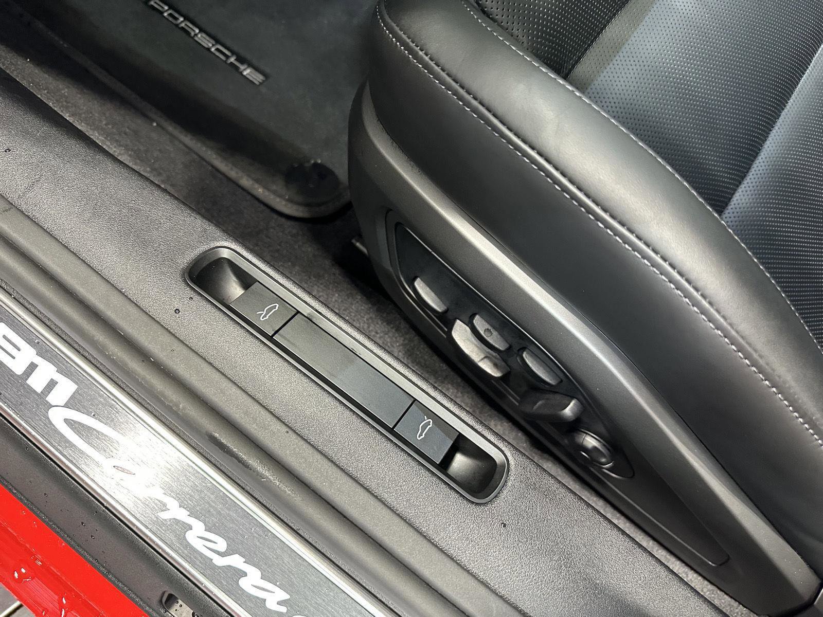 Certified 2023 Porsche 911 Carrera 4S image 9