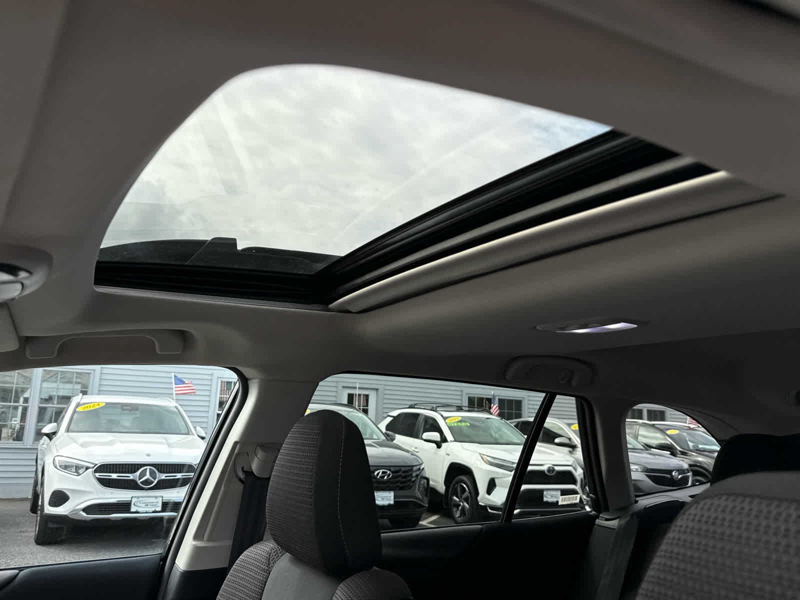 Certified 2025 Subaru Outback Premium AWD/4WD image 10
