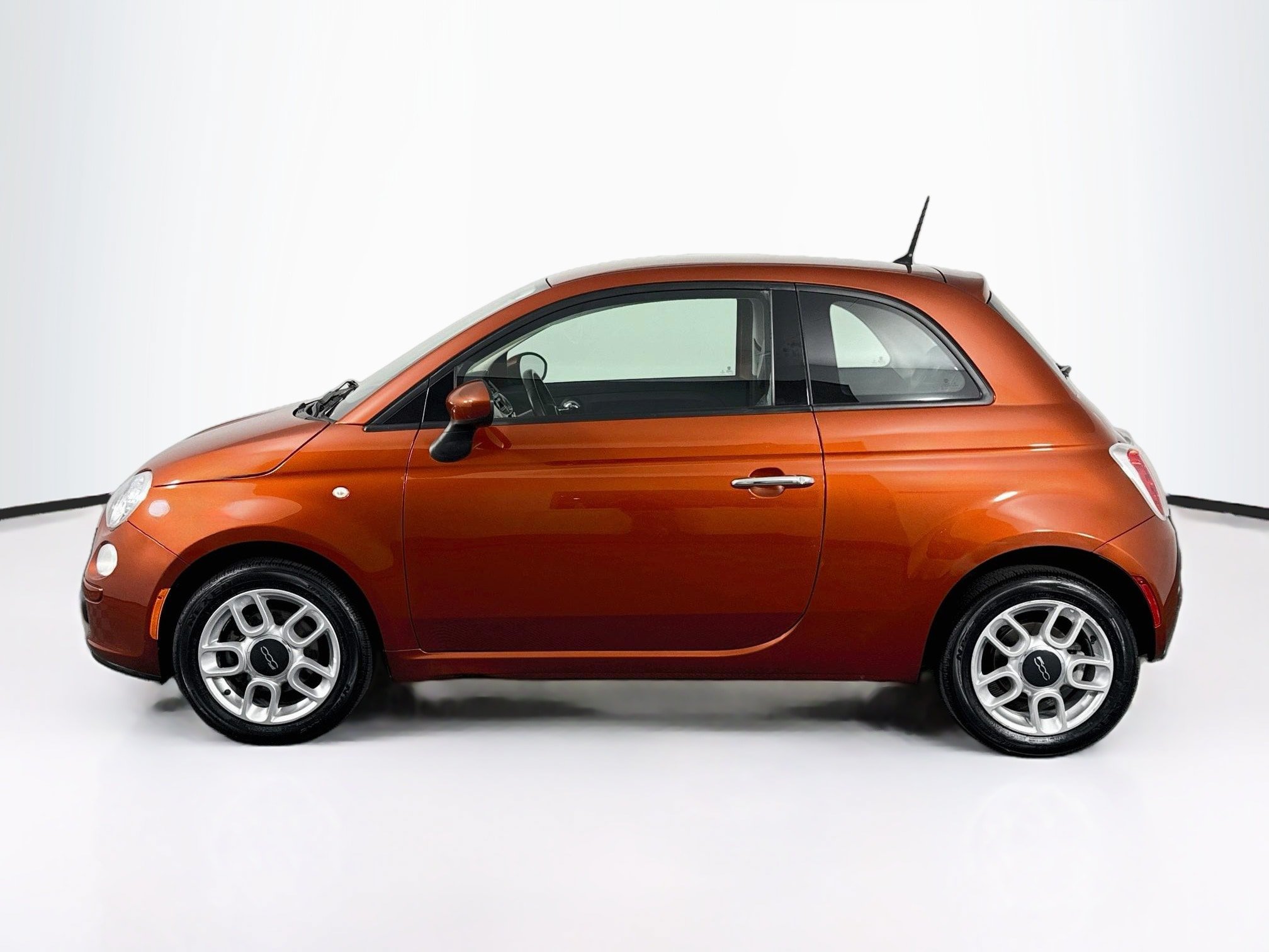 Used 2015 FIAT 500 Pop FWD image 11