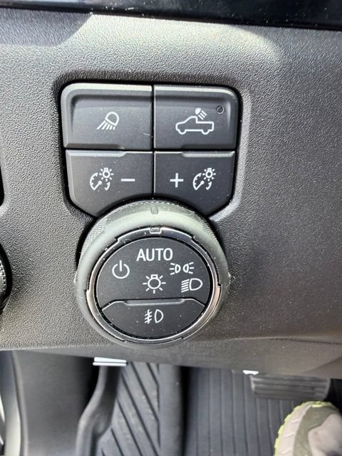 Certified 2024 Chevrolet Silverado 2500 High Country w/ Technology Package AWD/4WD image 36