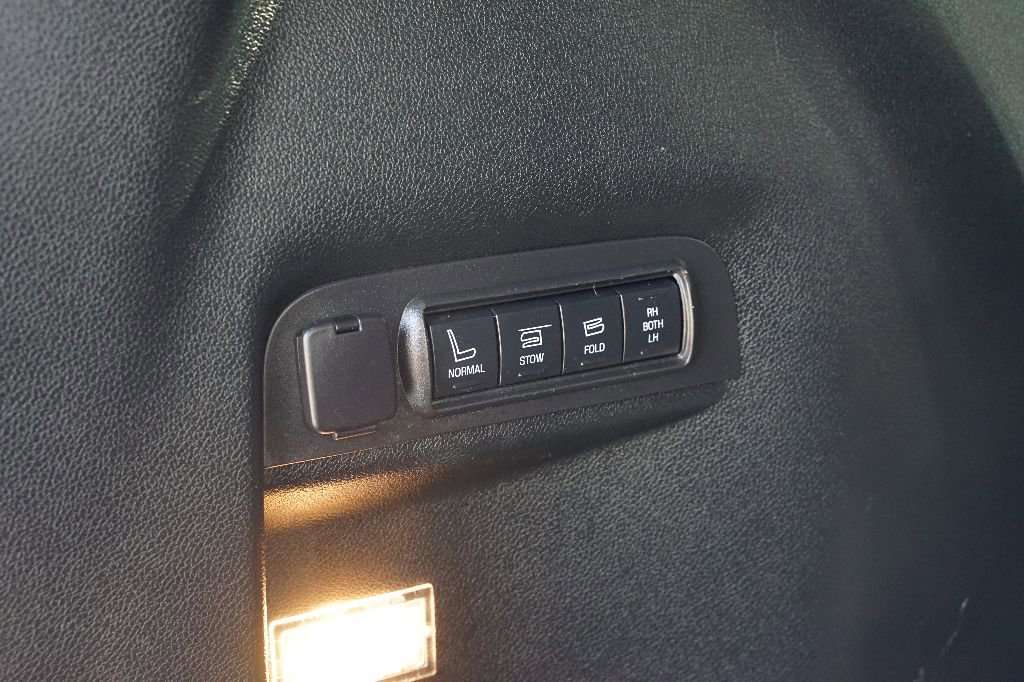 Used 2018 Ford Explorer Limited w/ Equipment Group 301A image 17