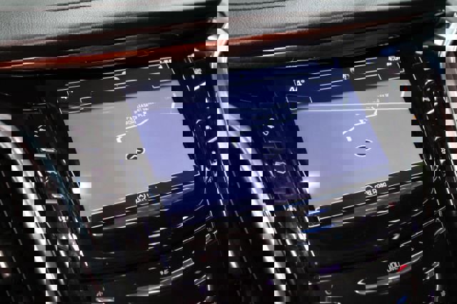 Used 2016 Cadillac Escalade ESV Luxury image 20