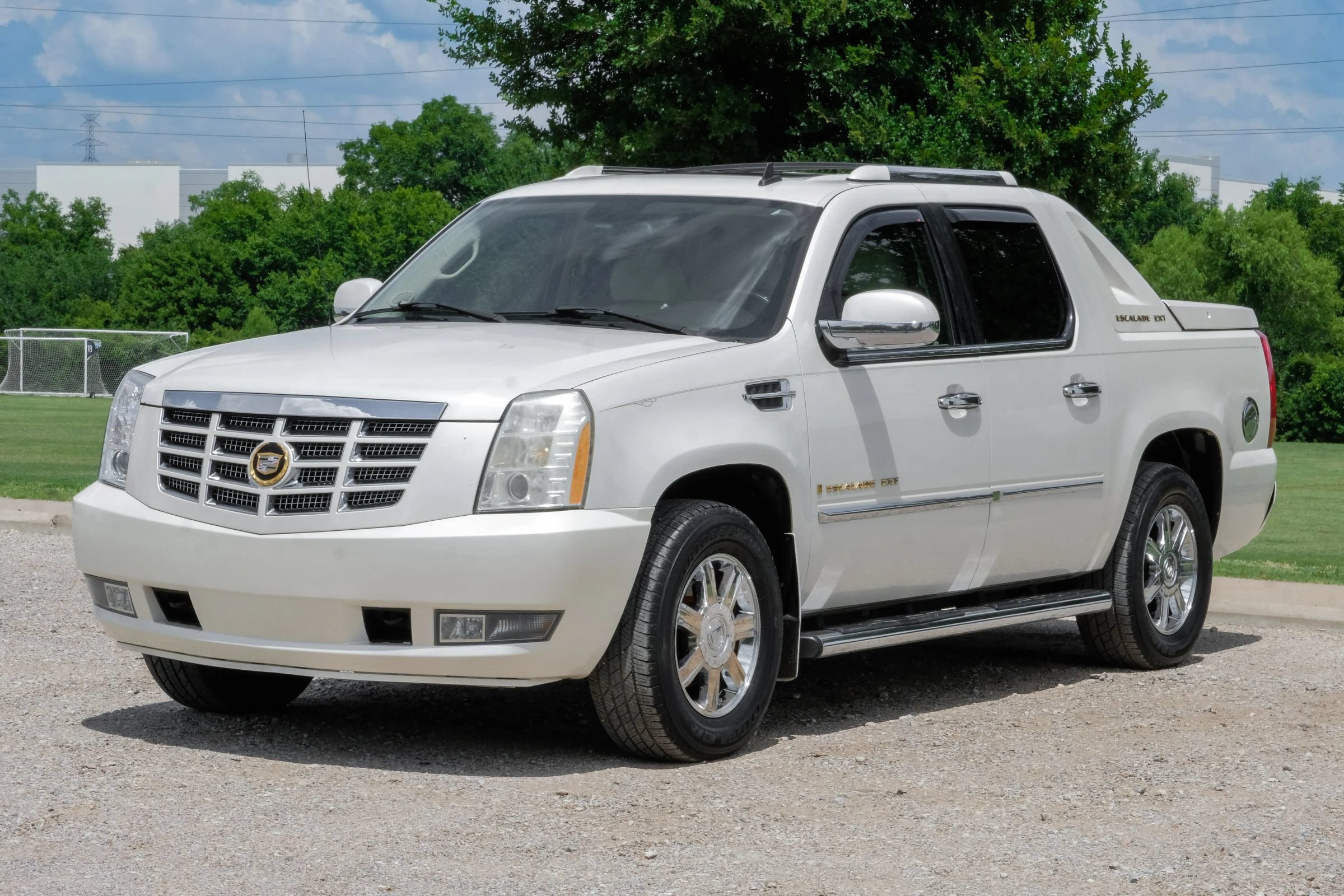 Used 2007 Cadillac Escalade EXT w/ Information Package AWD/4WD image 6