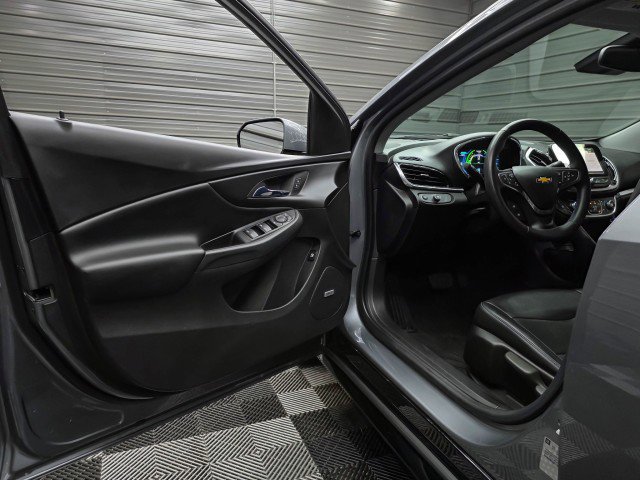 Used 2018 Chevrolet Volt Premier w/ Driver Confidence Package FWD image 31