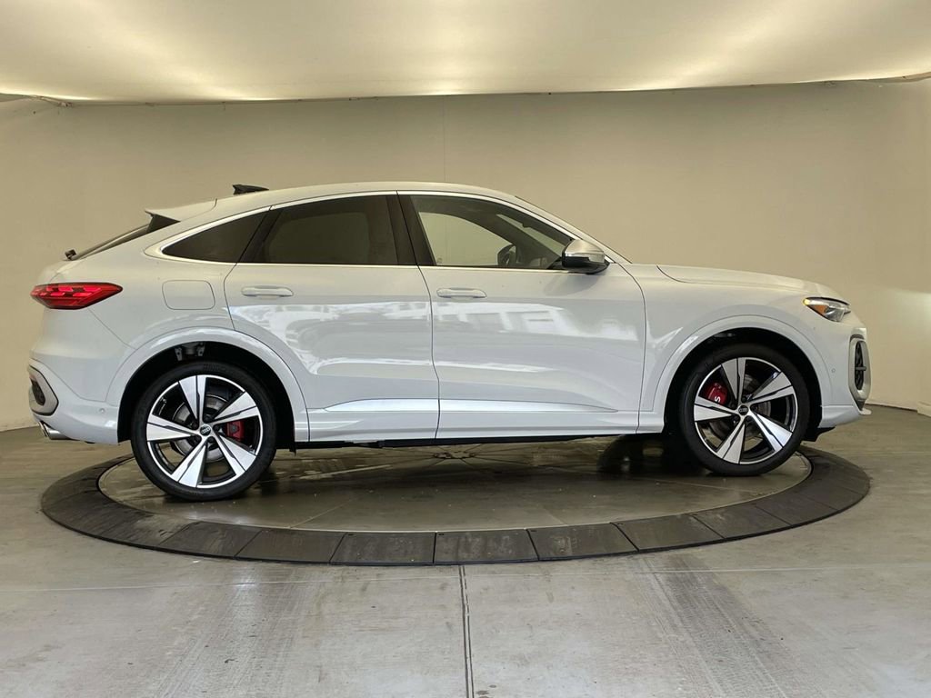New 2025 Audi SQ5 Premium Plus image 8