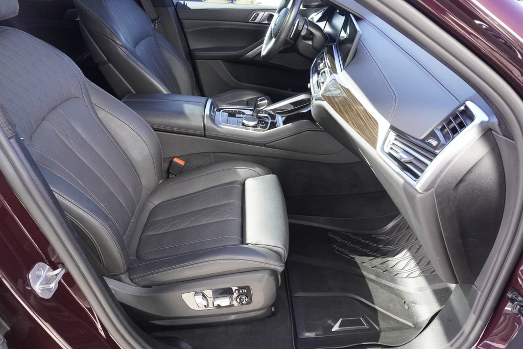 Used 2021 BMW X6 M50i AWD/4WD image 23