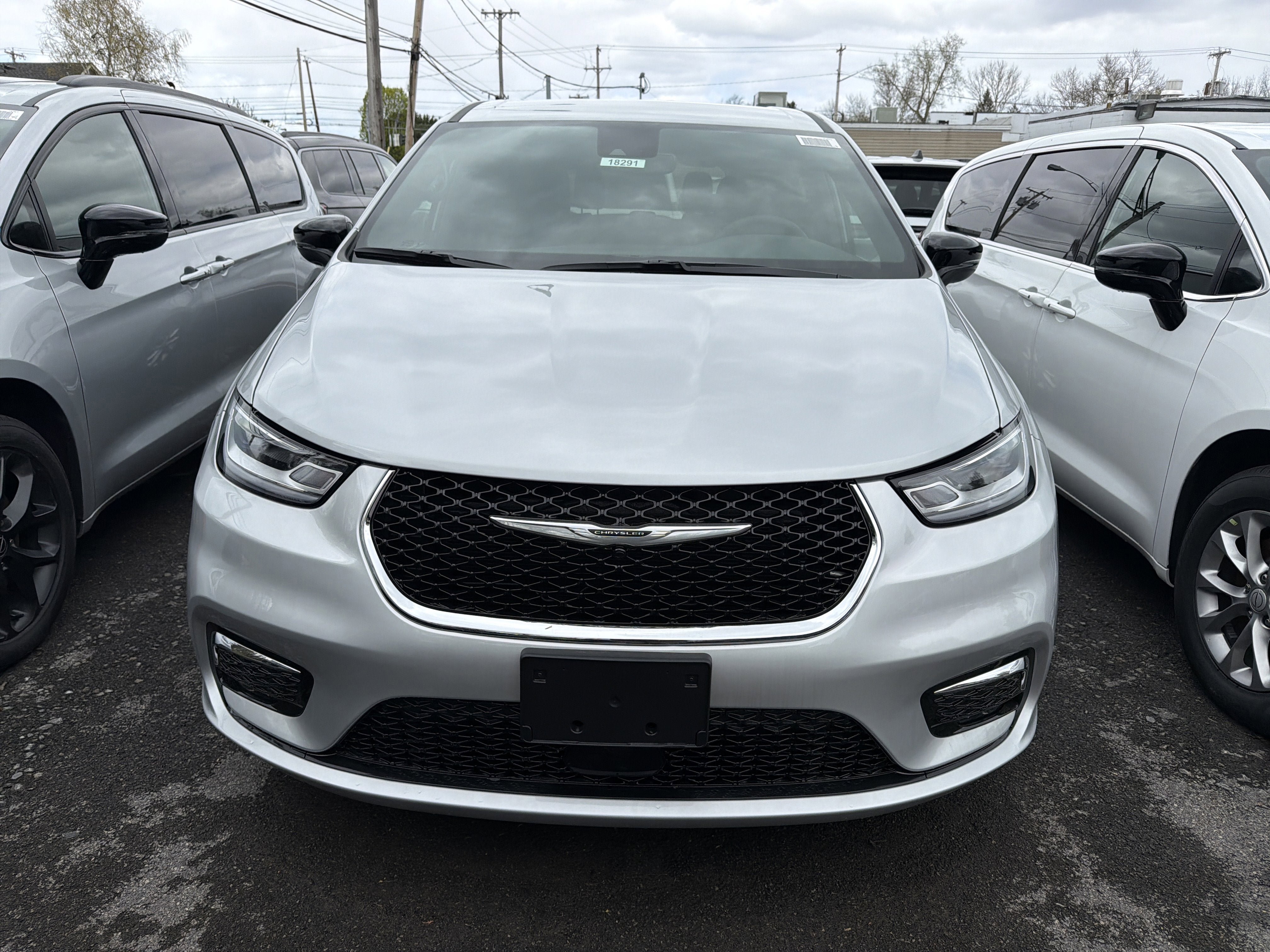 New 2026 Chrysler Pacifica Select AWD/4WD image 3