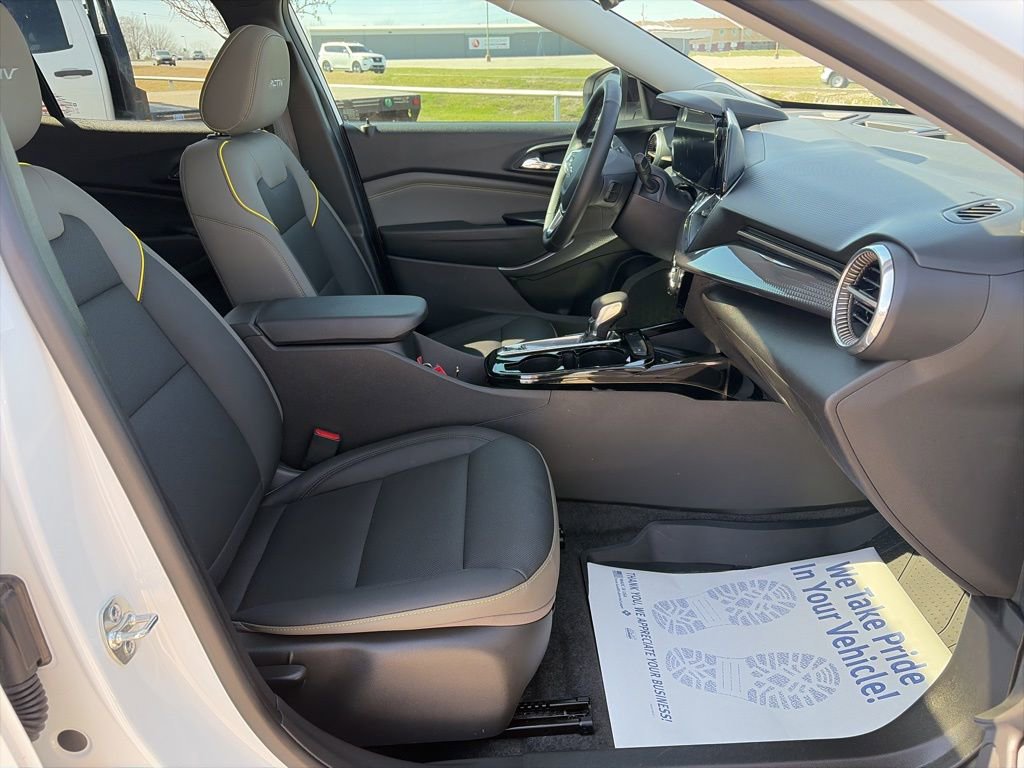 Certified 2025 Chevrolet Trax ACTIV w/ Sunroof Package image 29