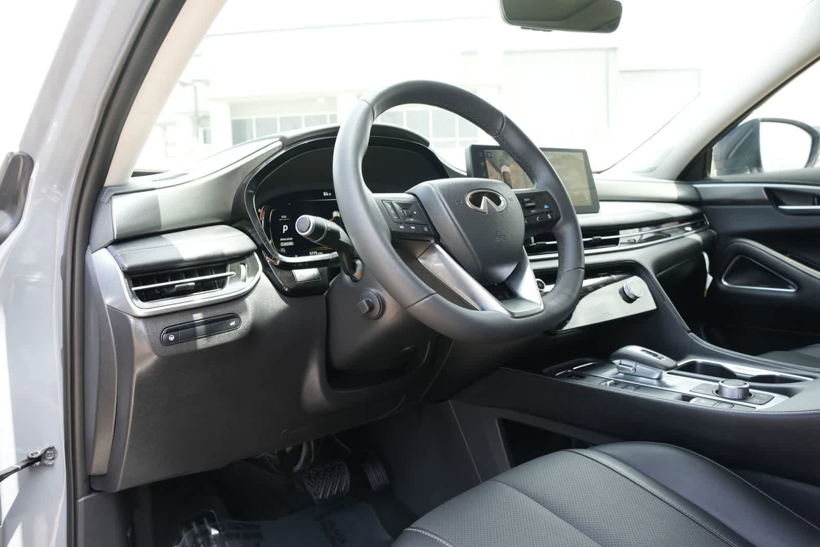 Used 2026 INFINITI QX60 Luxe w/ Cargo Package FWD image 16