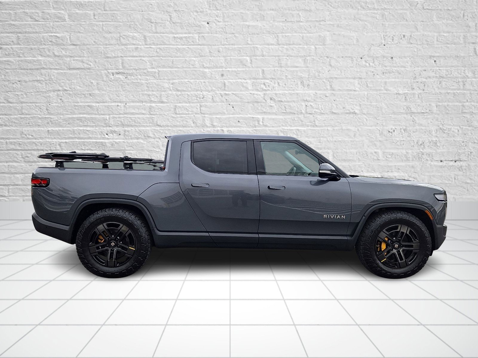 Used 2023 Rivian R1T Adventure AWD/4WD image 7