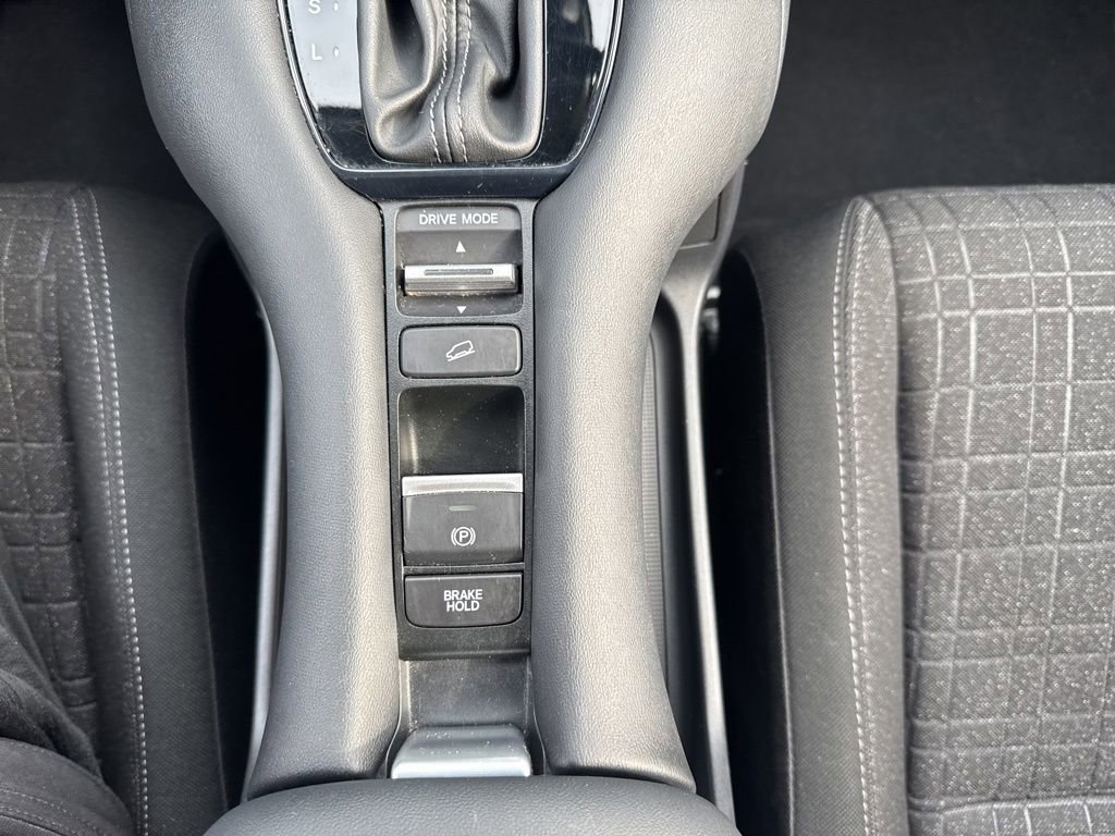 Certified 2024 Honda HR-V LX image 32