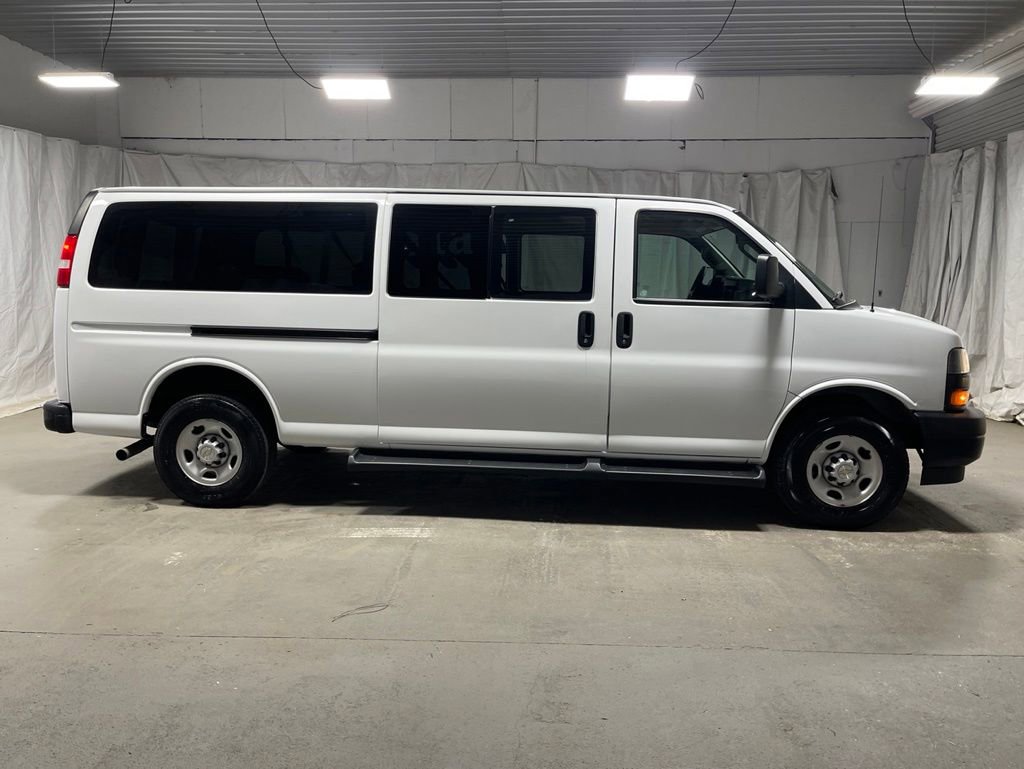 Used 2023 Chevrolet Express 3500 LS RWD image 8
