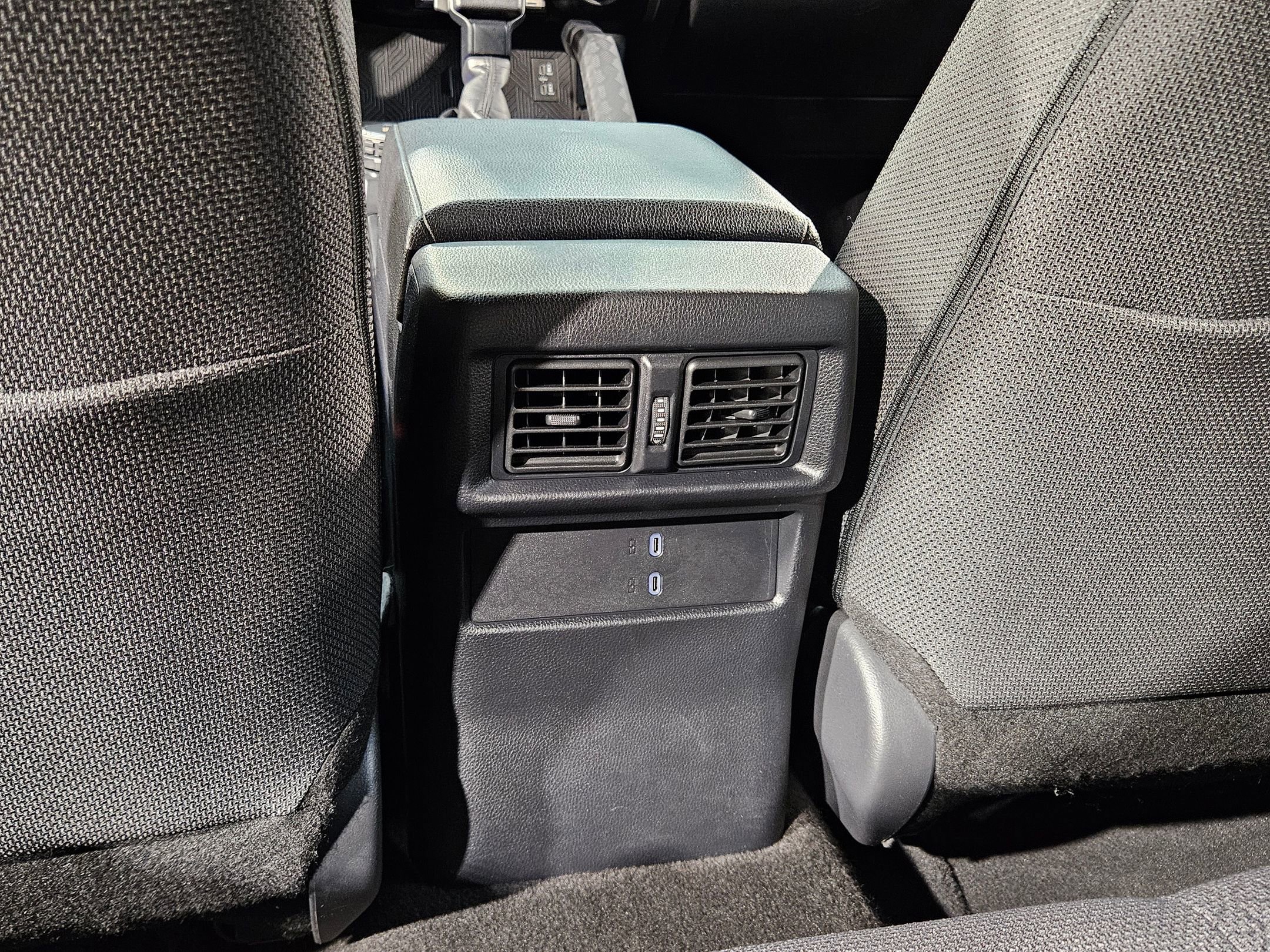 Certified 2025 Toyota 4Runner SR5 AWD/4WD image 36