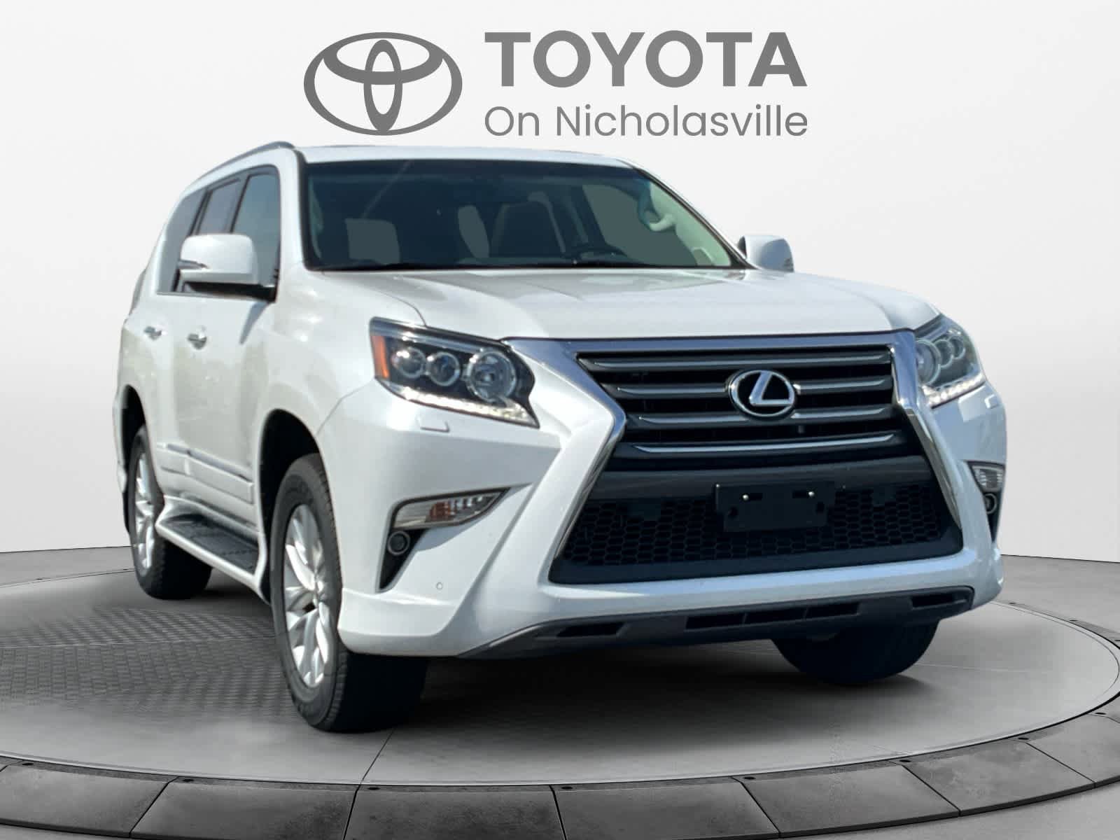 Used 2018 Lexus GX 460 Premium w/ Premium Package image 8