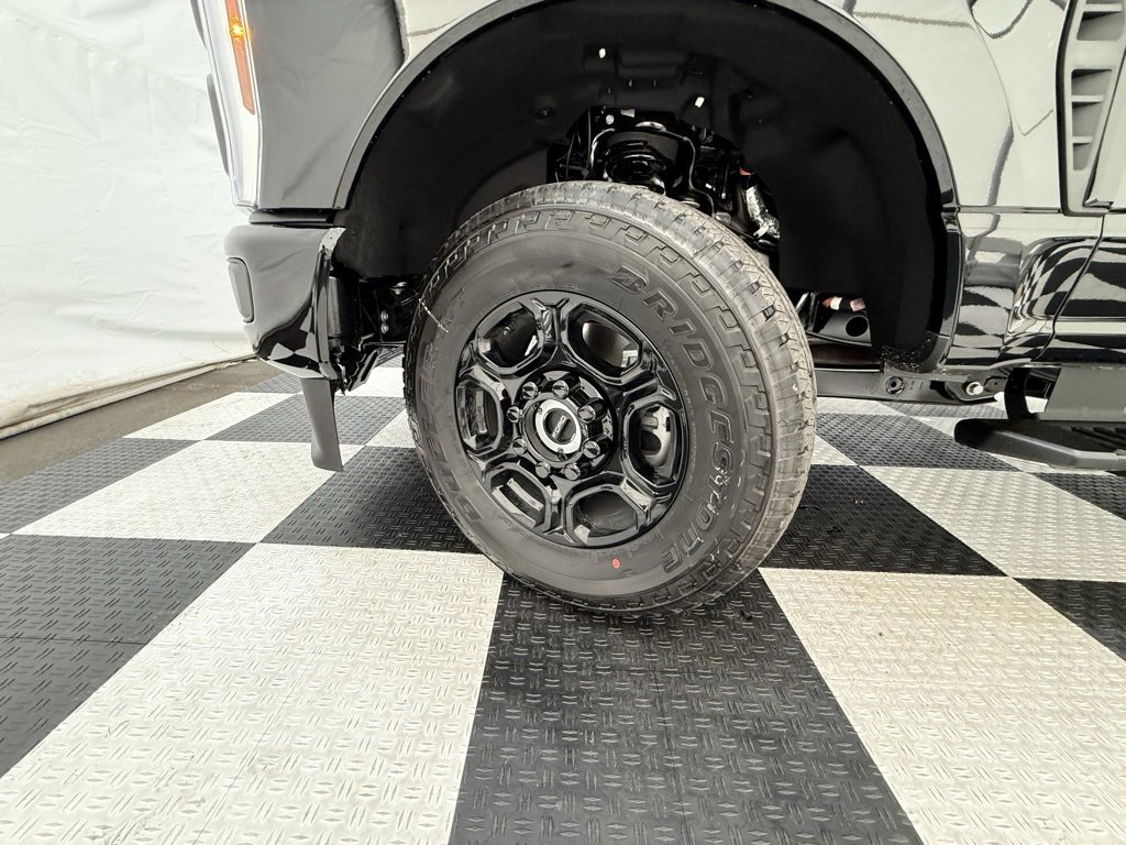 New 2026 Ford F350 4x4 SuperCab Super Duty image 9