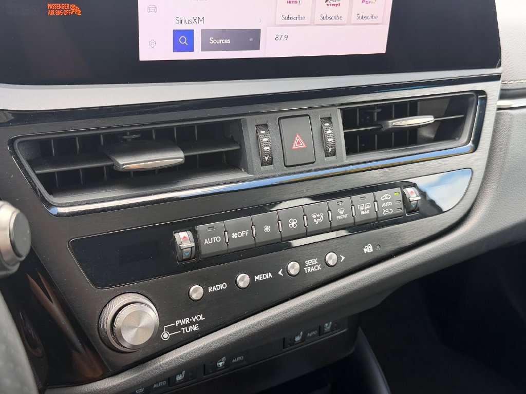 Used 2024 Lexus ES 350 F Sport w/ Accessory Package (Z2) FWD image 23