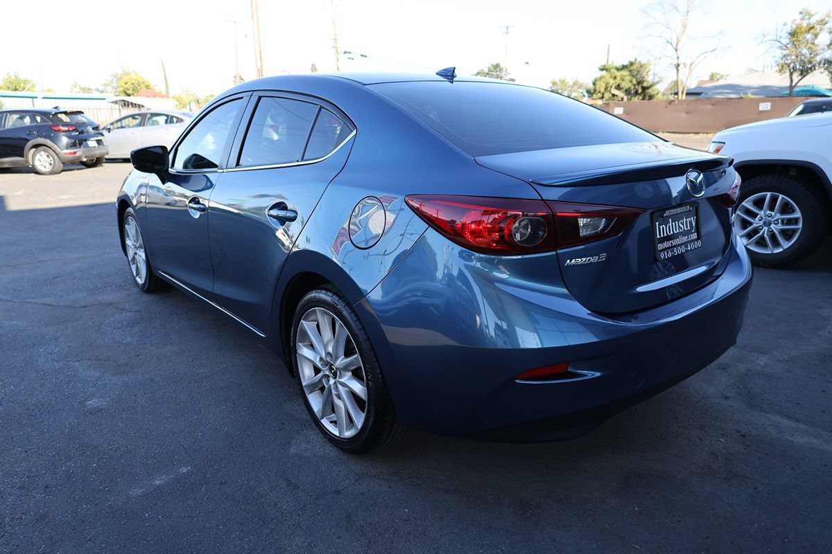 Used 2017 MAZDA MAZDA3 Touring w/ Popular Equipment Package FWD image 7