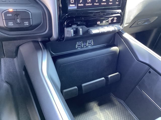 New 2026 RAM 3500 Big Horn AWD/4WD image 19