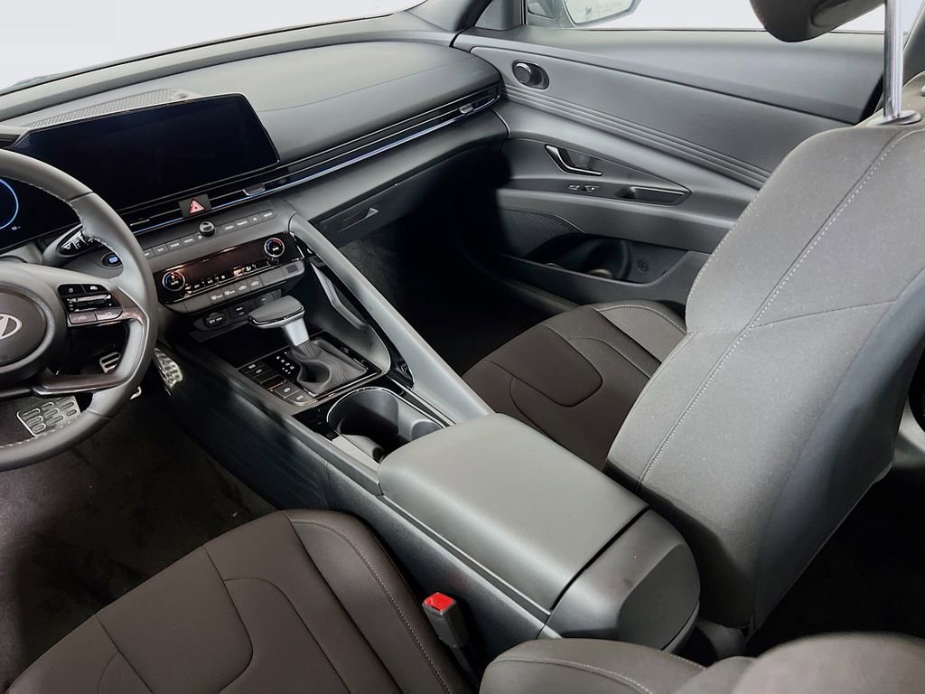 New 2025 Hyundai Elantra SEL w/ Cargo Package image 20