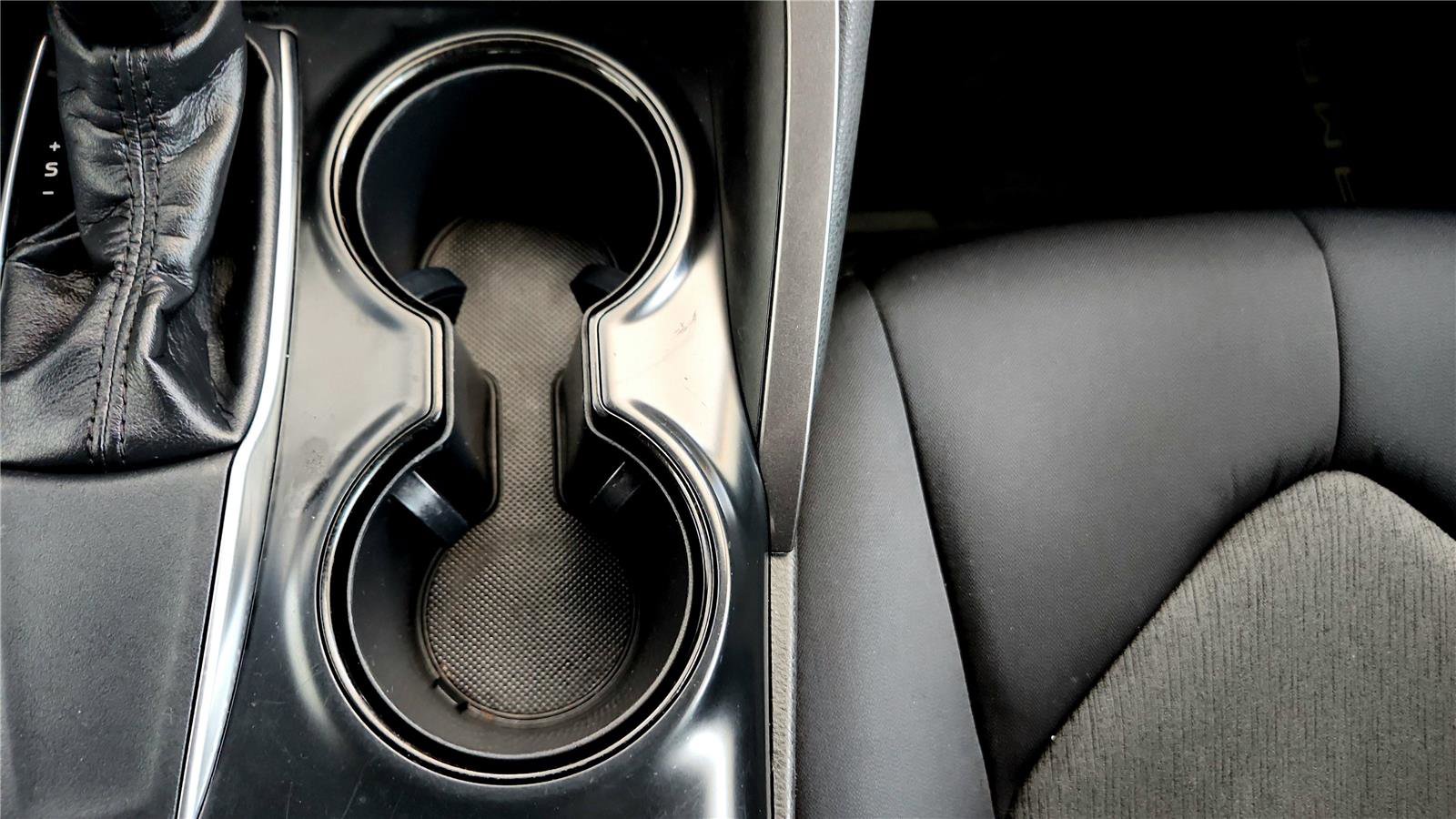 Certified 2018 Toyota Camry LE w/ Convenience Package image 26