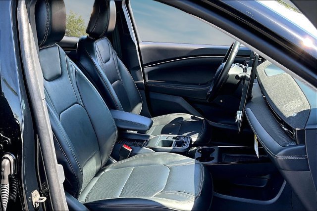 Used 2025 Ford Mustang Mach-E Premium RWD image 27