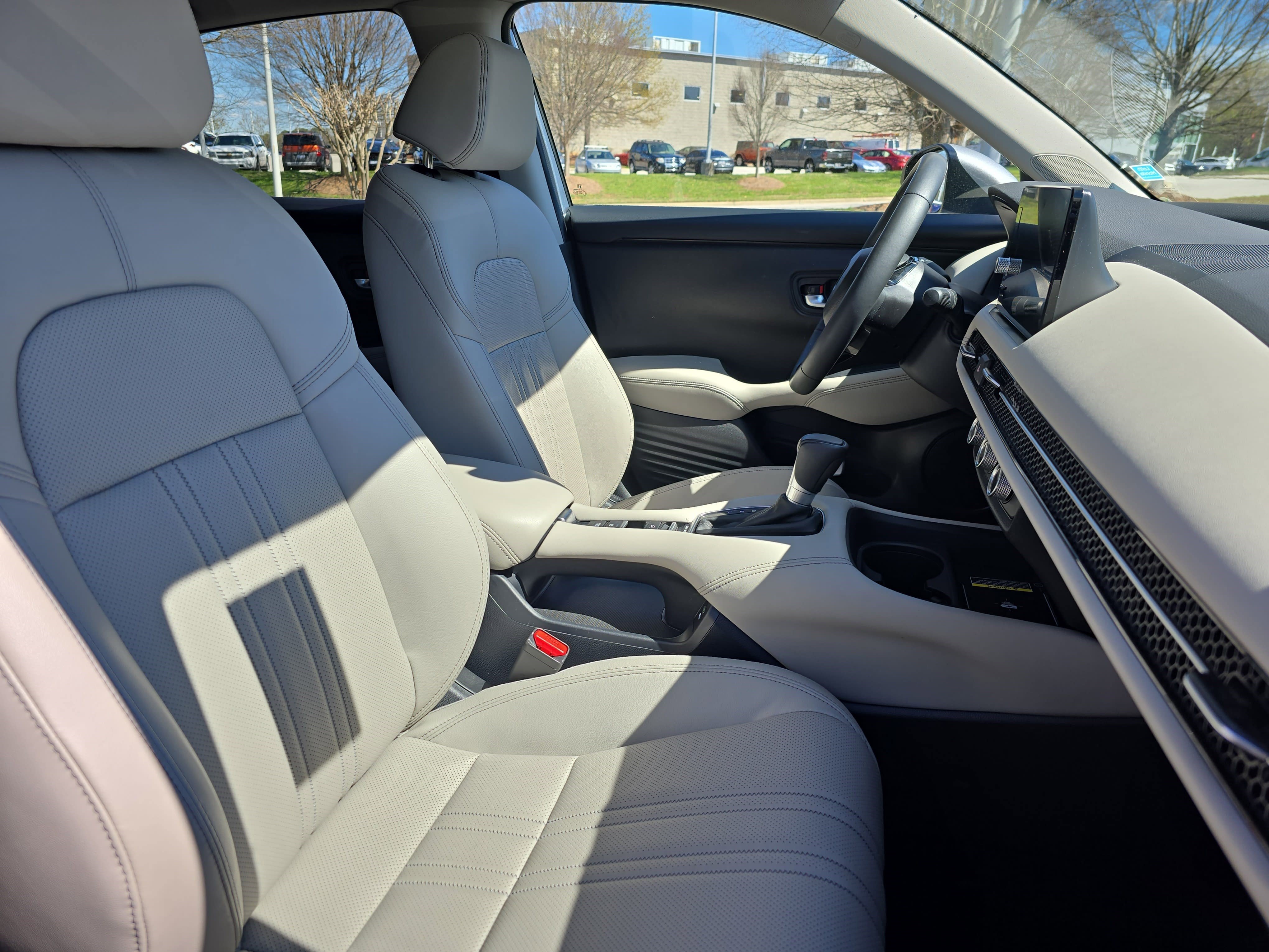 Used 2024 Honda HR-V EX-L image 10